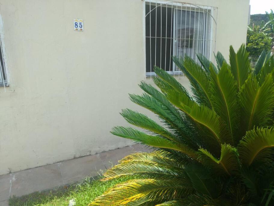 Villa Casa Agradavel Em Camboriu Com Estacionamento No Patio Extérieur photo